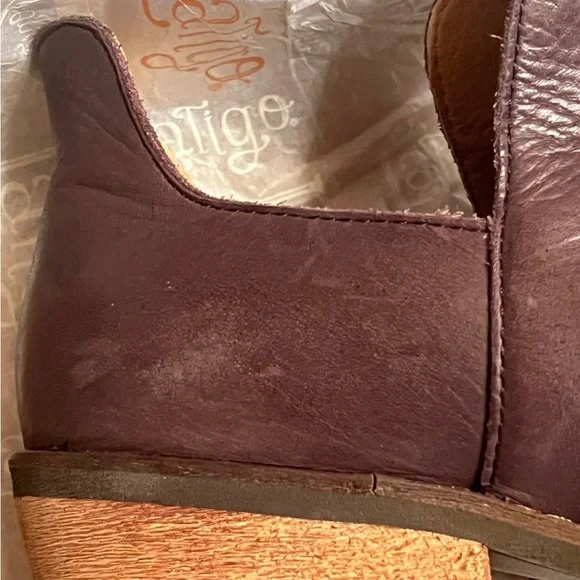 Women Leather  Latigo  Ankle Boots size 9.5 - Picture 6 of 16